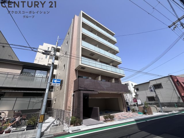 建物外観　宅配ボックス付きで不在時にも便利！