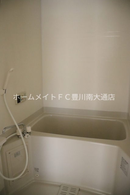 バス・シャワールーム　同型別部屋写真