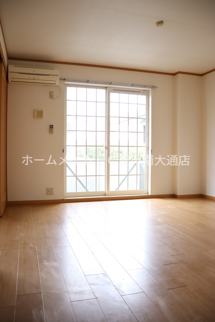居室・リビング　同型別部屋写真