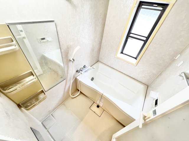 バス・シャワールーム　※別部屋参考写真