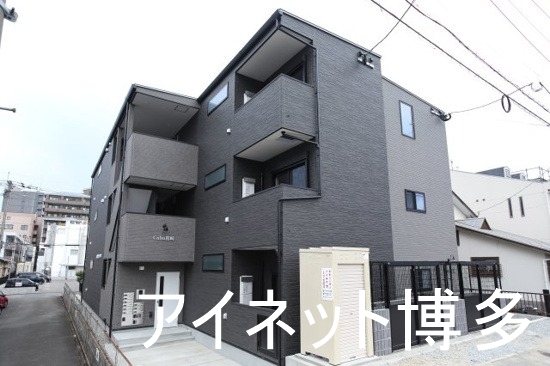 建物外観　箱崎駅徒歩4分の築浅マンション！