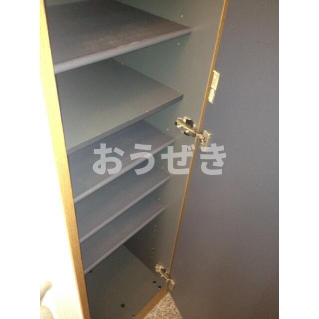 収納　?