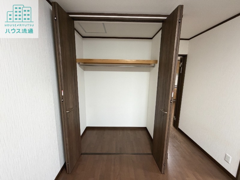 収納　写真は別号室です。