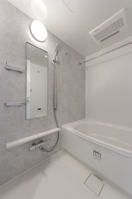 バス・シャワールーム　※写真は同タイプ住戸です。