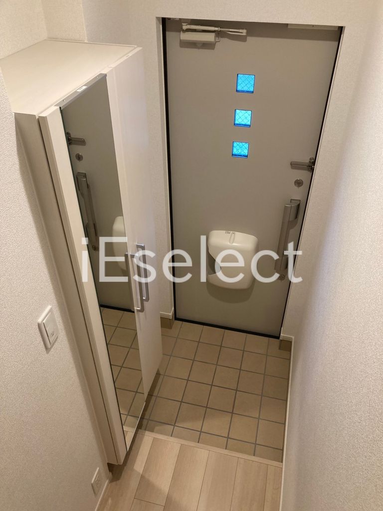 玄関　シューズボックス付きの玄関！