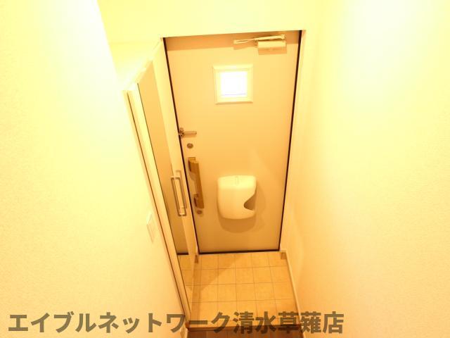 玄関　落ち着いた玄関です