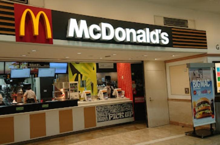 飲食店　マクドナルド大崎ゲートシティ店（飲食店）まで246m