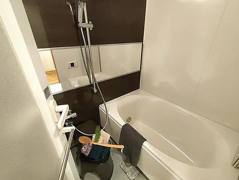 バス・シャワールーム　※別部屋参考写真