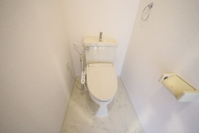 トイレ　※同建物　同タイプ間取り　設備施工例　現況優先
