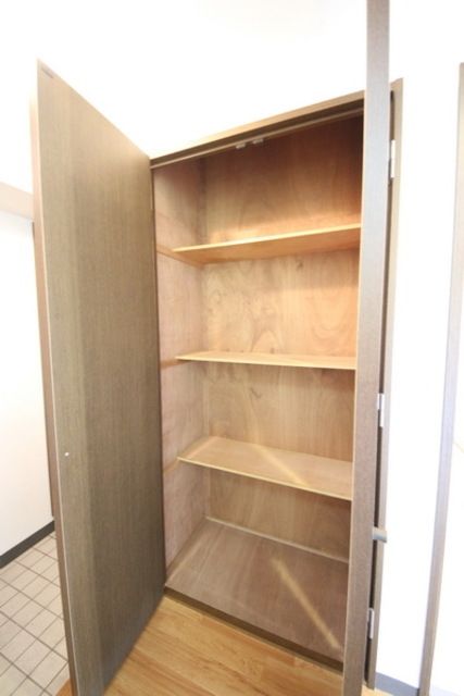 収納　※同建物　同タイプ間取り　設備施工例　現況優先