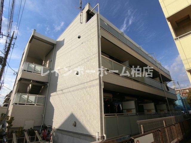 建物外観　落ち着いた雰囲気の外観です