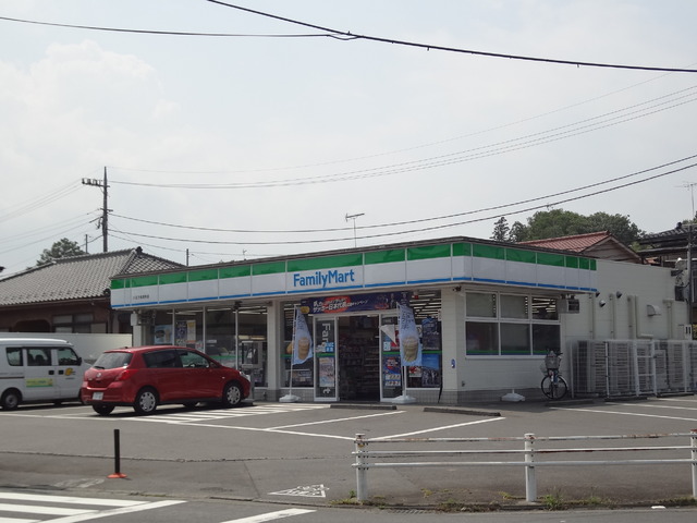 コンビニ　ファミリーマート八王子長房町店（コンビニ）まで638m