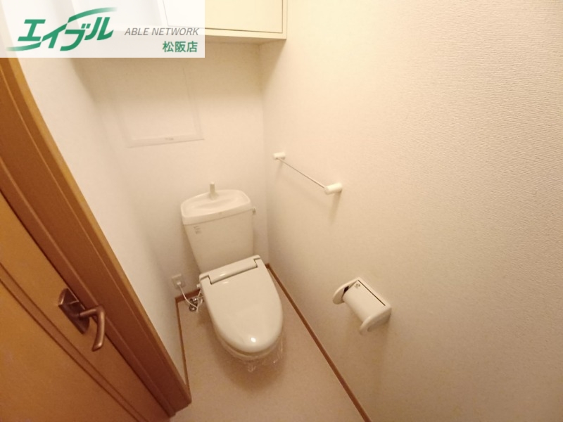 トイレ　同型参考写真