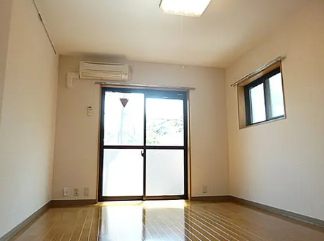 居室・リビング　別部屋の画像を使用しております。
