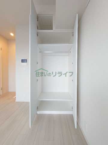 収納　コンフォリア新中野