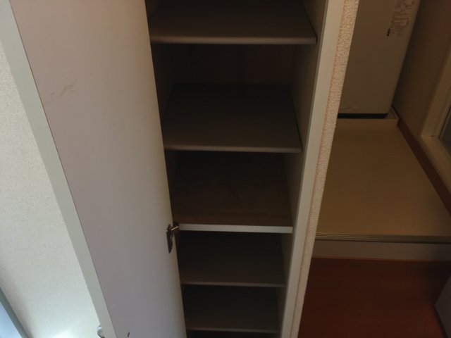 収納　シューズボックス