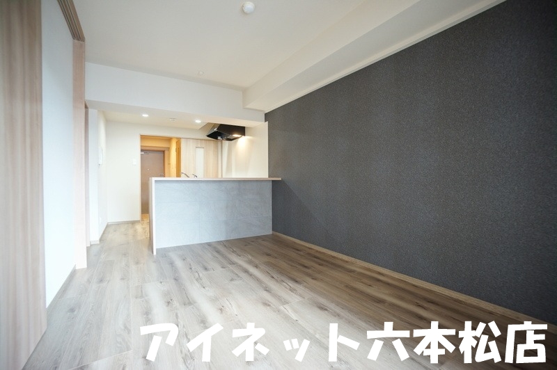 居室・リビング　広々としていいですね。