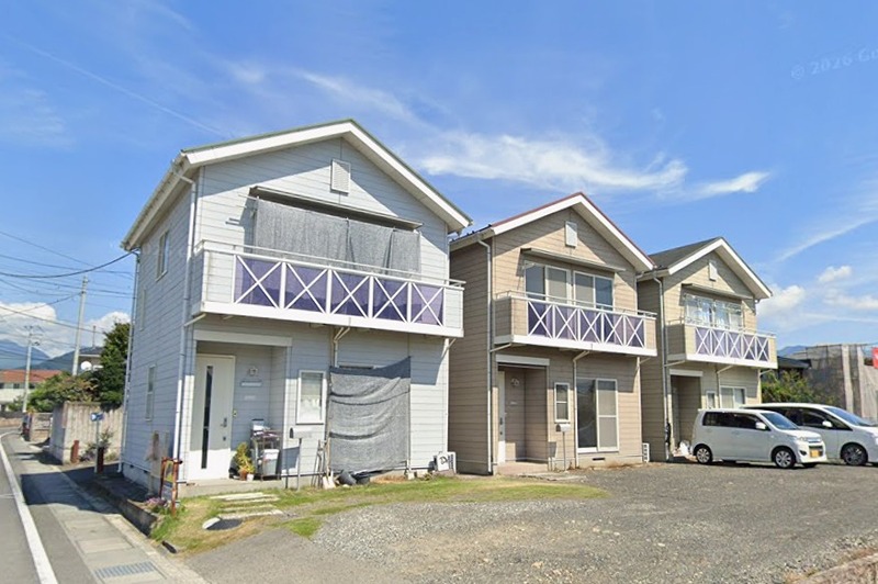 建物外観　外壁塗装中
