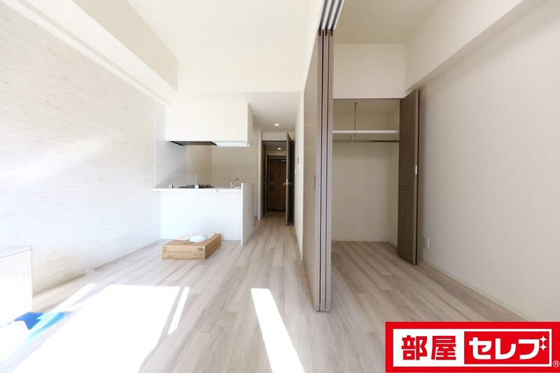 居室・リビング　同タイプの写真です（フロアカラー異なります）