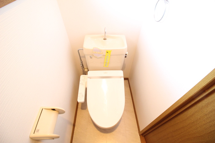 トイレ　※別のお部屋の写真になります。