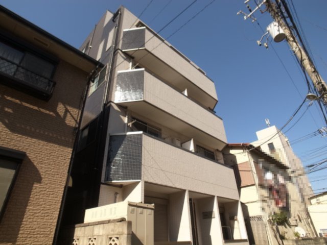 建物外観　南東向きで日当たり良好♪