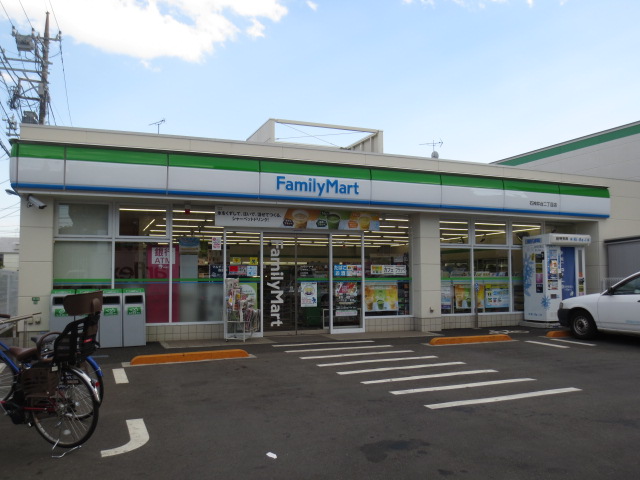 コンビニ　ファミリーマート石神井台２丁目店（コンビニ）まで824m
