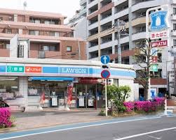 コンビニ　ローソン大井三丁目店（コンビニ）まで328m