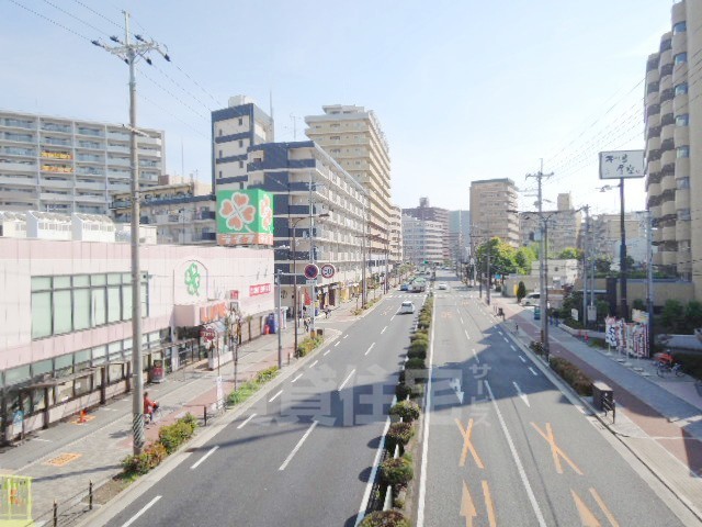 スーパー　ライフ　十三東店（スーパー）まで878m