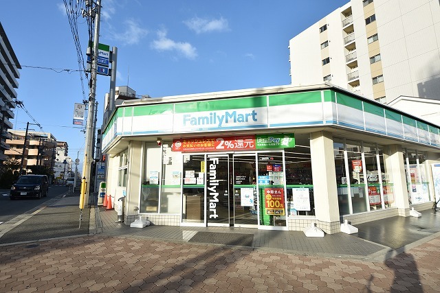 コンビニ　ファミリーマート　都島駅前（コンビニ）まで786m