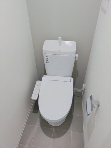 トイレ　キレイな個室空間です