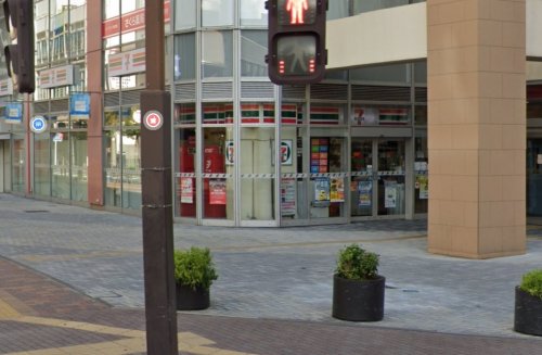 コンビニ　セブンイレブン 船橋本町1丁目店（コンビニ）まで297m