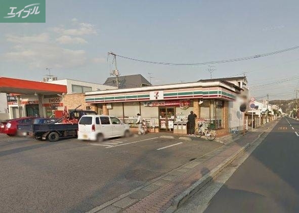 コンビニ　セブンイレブン岡山門田屋敷4丁目店（コンビニ）まで593m