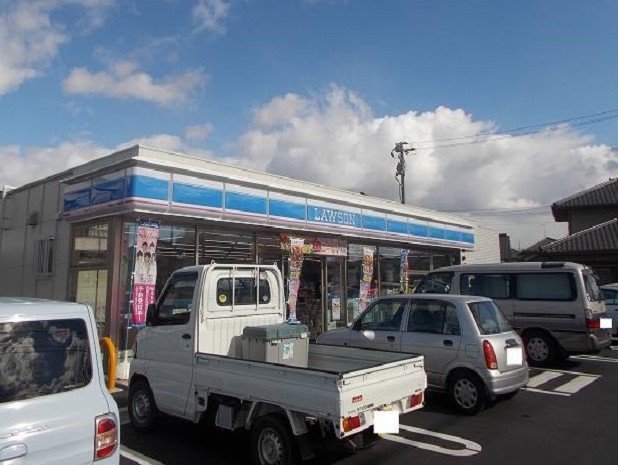 コンビニ　ローソン総社真壁店（コンビニ）まで635m