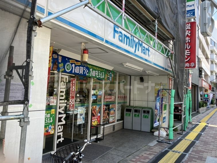 コンビニ　ファミリーマート江古田千川通り店（コンビニ）まで50m