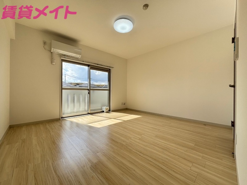 居室・リビング　同物件別部屋参考写真です。