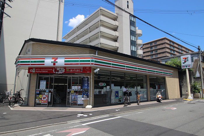 コンビニ　セブンイレブン京都壬生辻町（コンビニ）まで300m