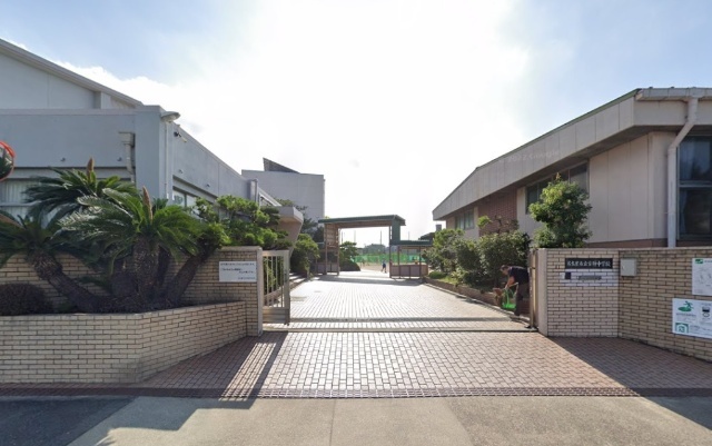 中学校　名古屋市立宝神中学校（中学校）まで1167m