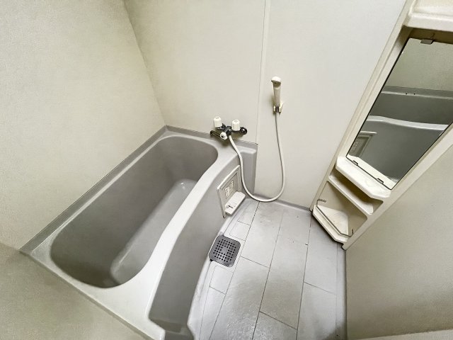 バス・シャワールーム　日々の疲れを癒すお風呂付です