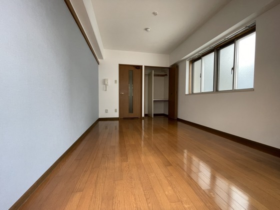 居室・リビング　※別部屋の写真です