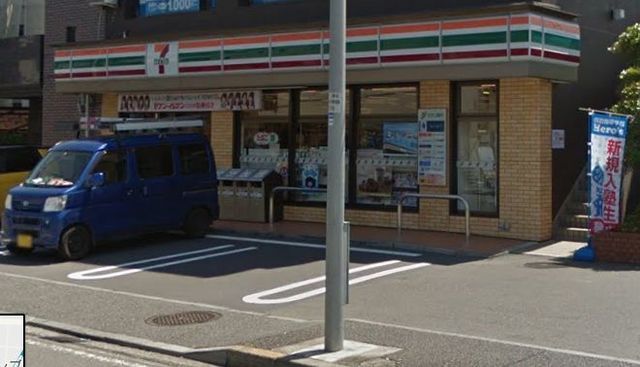 コンビニ　セブンイレブン横浜樽町4丁目店（コンビニ）まで220m