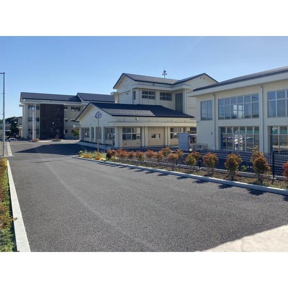 小学校　佐久市立岩村田小学校（小学校）まで1798m