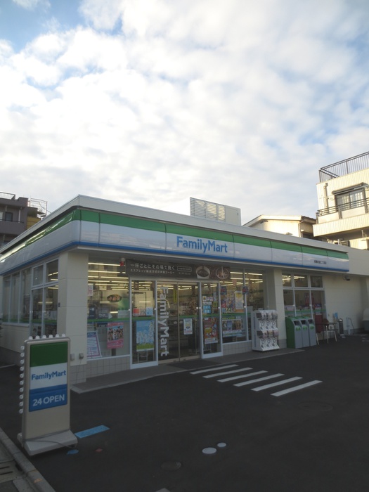 コンビニ　ファミリーマート舟渡２丁目店（コンビニ）まで279m