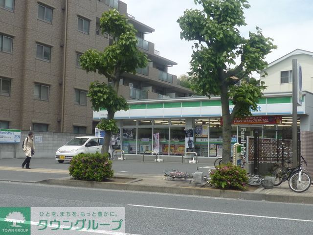 コンビニ　★★ファミリーマート（コンビニ）まで450m
