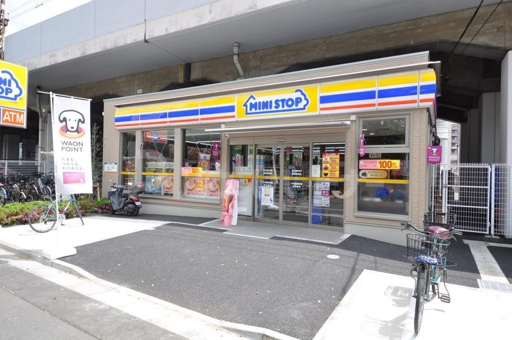 コンビニ　ミニストップ亀有駅東店（コンビニ）まで60m