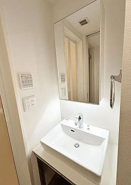 洗面設備　別部屋の画像を使用しております。