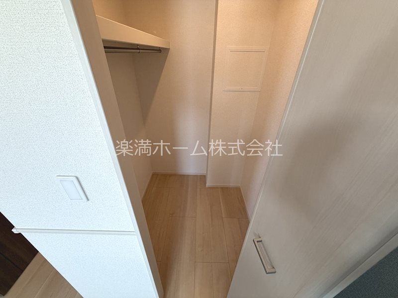 収納　ウオークインクローゼット♪