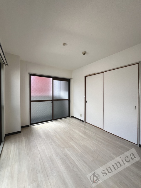 居室・リビング　２面採光で明るいお部屋です♪