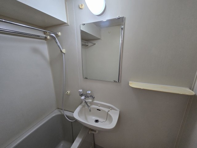 洗面設備　コンパクトで使いやすい洗面所