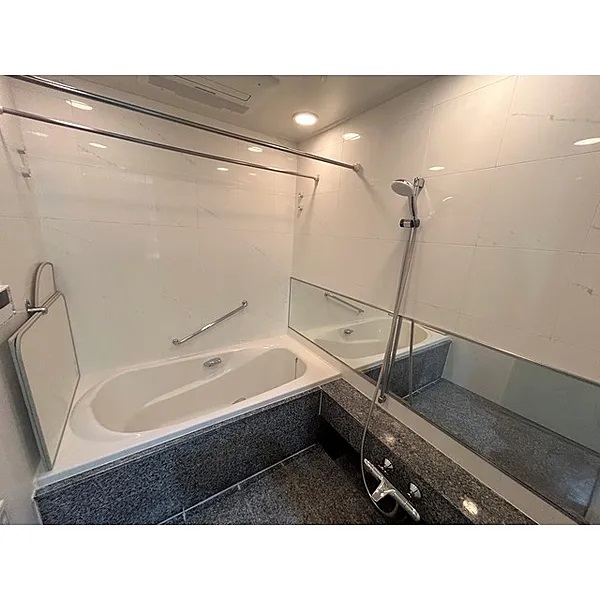 バス・シャワールーム　バス※別部屋参考写真