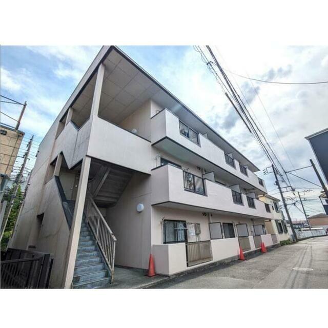 小田急小田原線 本厚木駅 バス乗車時間：25分 最寄りバス停で下車 徒歩2分 築39年